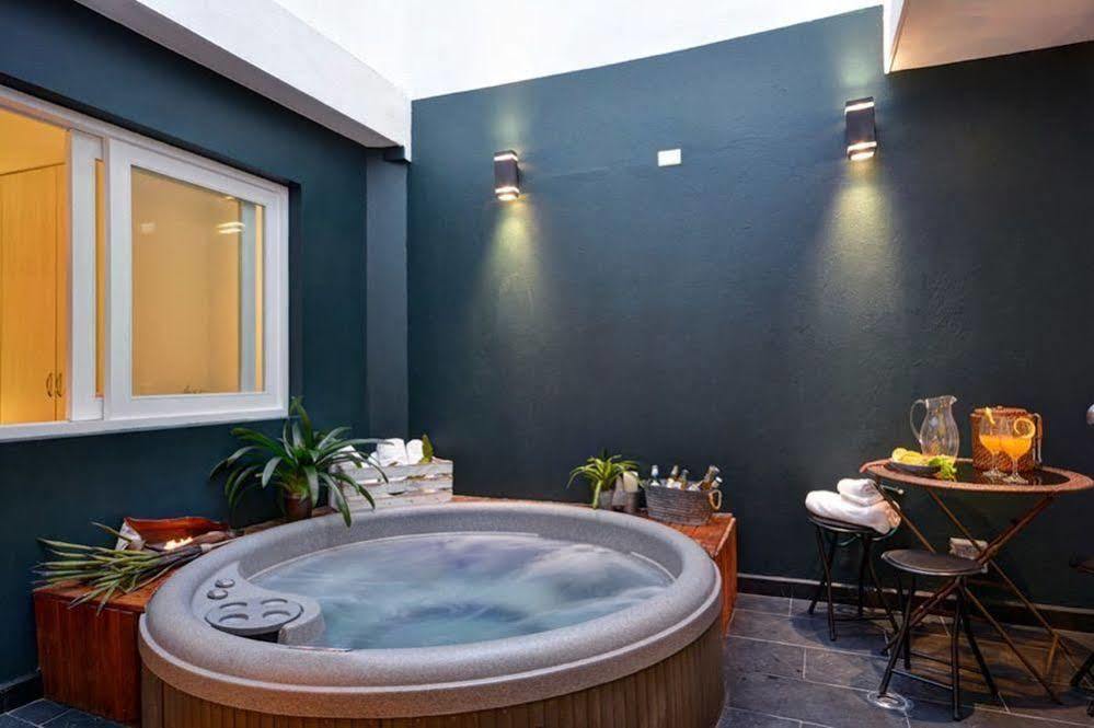 Oasis Suites Medellín Esterno foto